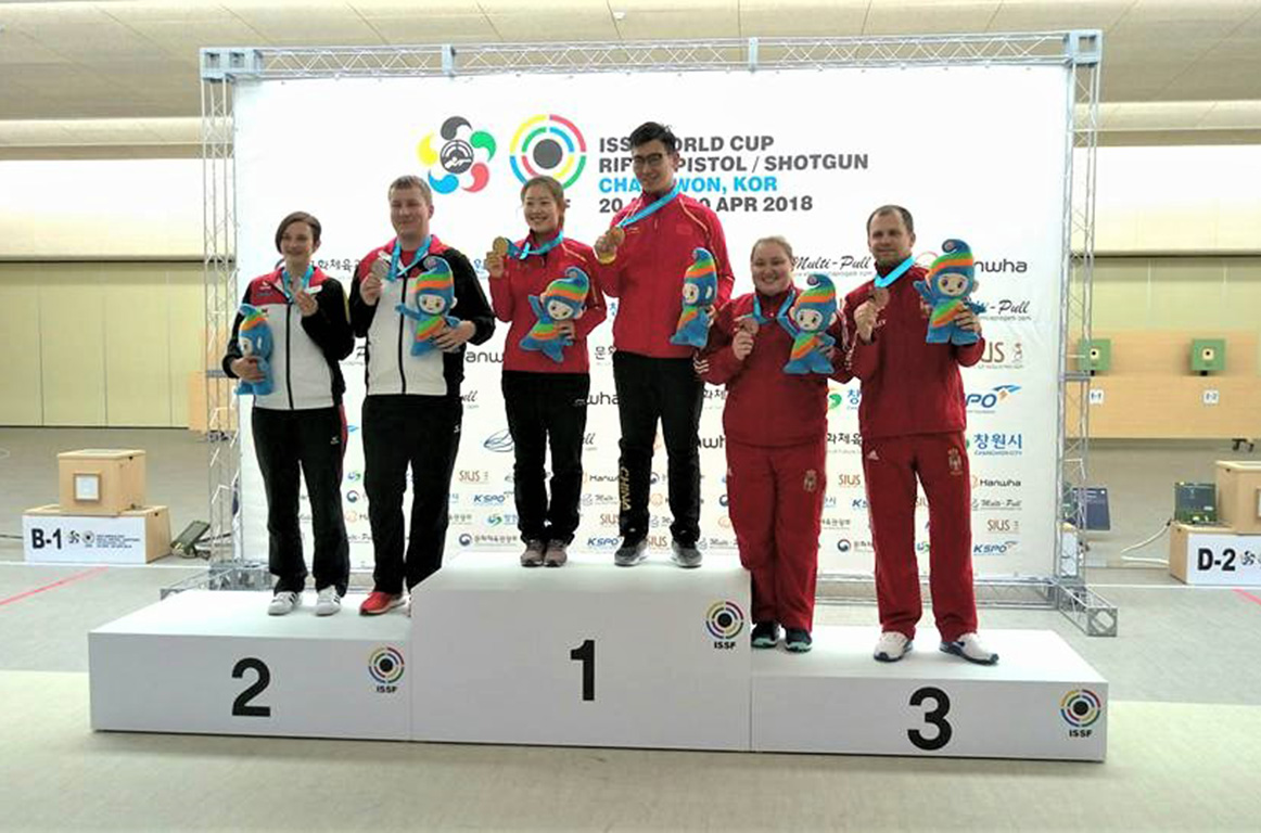 V.l.n.r.: Sandra und Christian Reitz (Germany 1), Xiaojing Ji und Jiayu Wu (China 1), Zorana Arunovic und Damir Mikec (Serbien 1)
