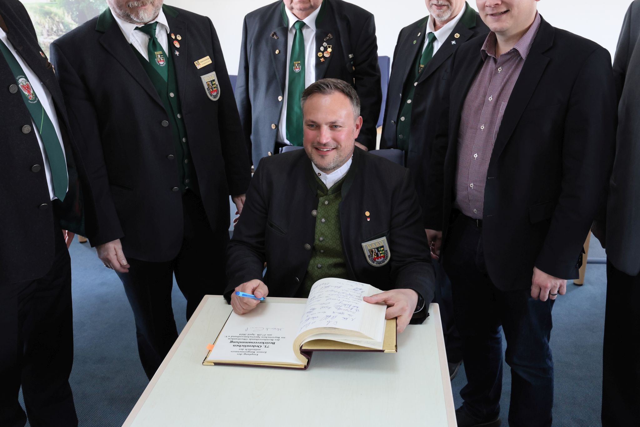 Eintrag ins goldene Buch der Gemeinde Speichersdorf