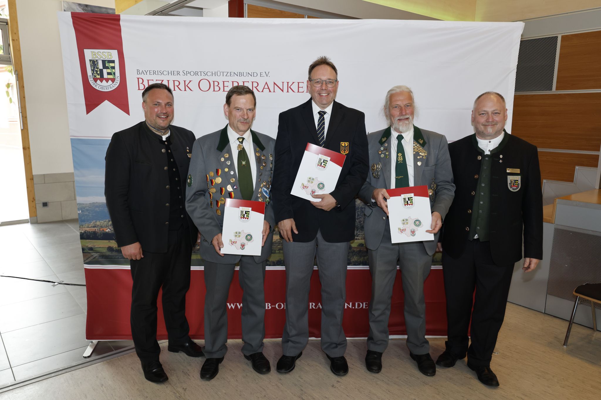 Verdiente Sportlerinnen und Sportler des Schützenbezirks Oberfranken