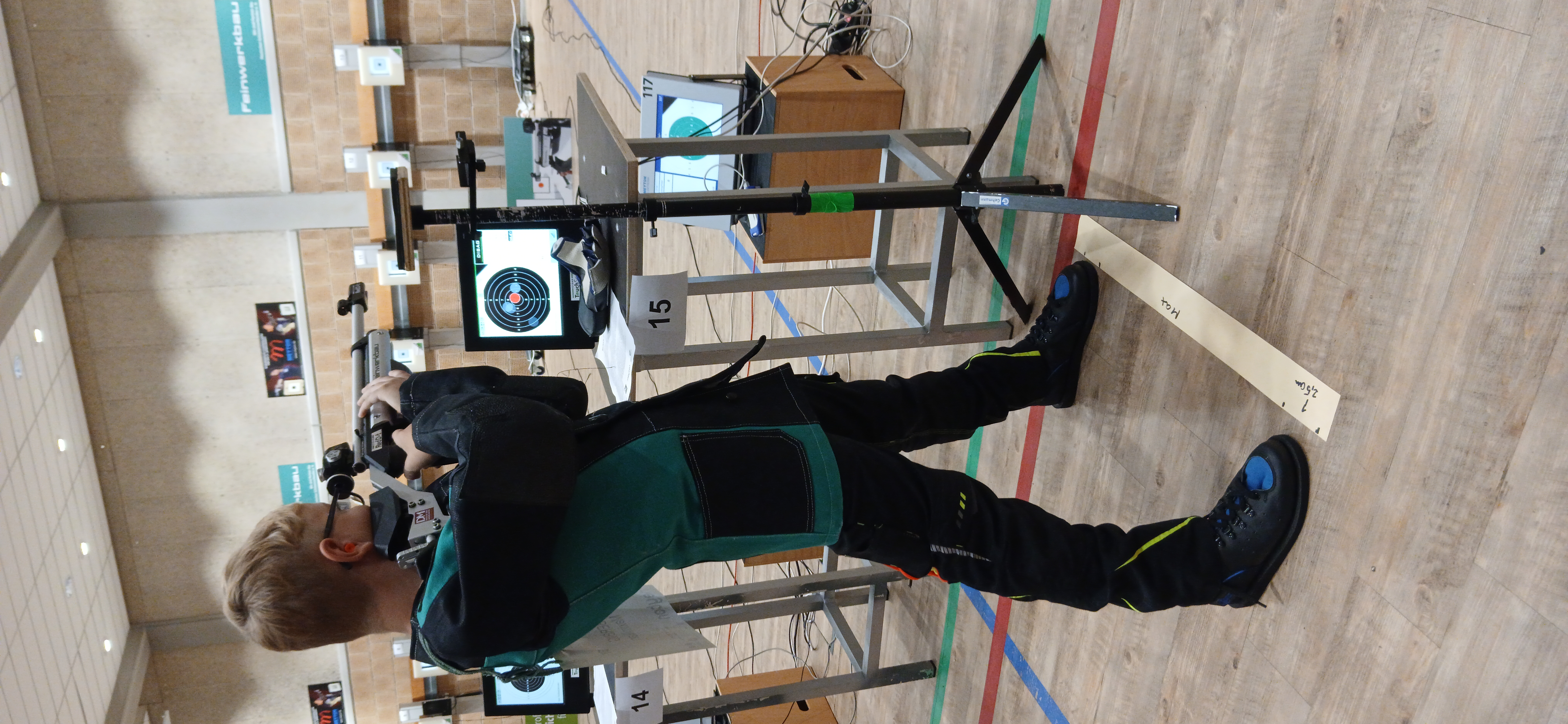 DM Lichtschießen 2025 in Frankfurt | Quelle: Schützenbezirk Oberfranken, Barbara Florschütz DM Lichtschießen 2025 in Frankfurt