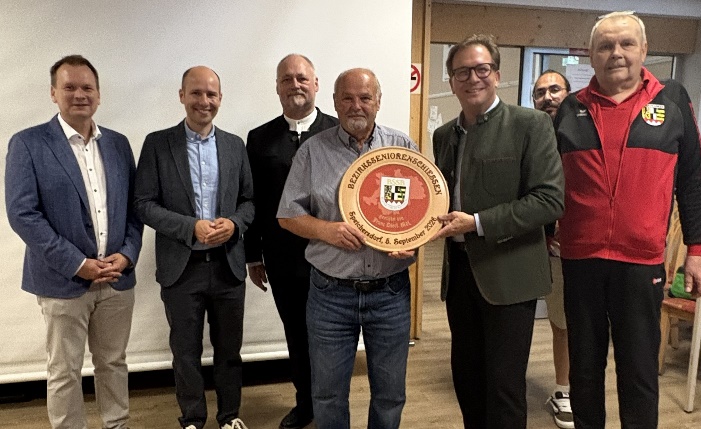 Vergabe der Schirmherren Scheibe von MdL Franc Dierl